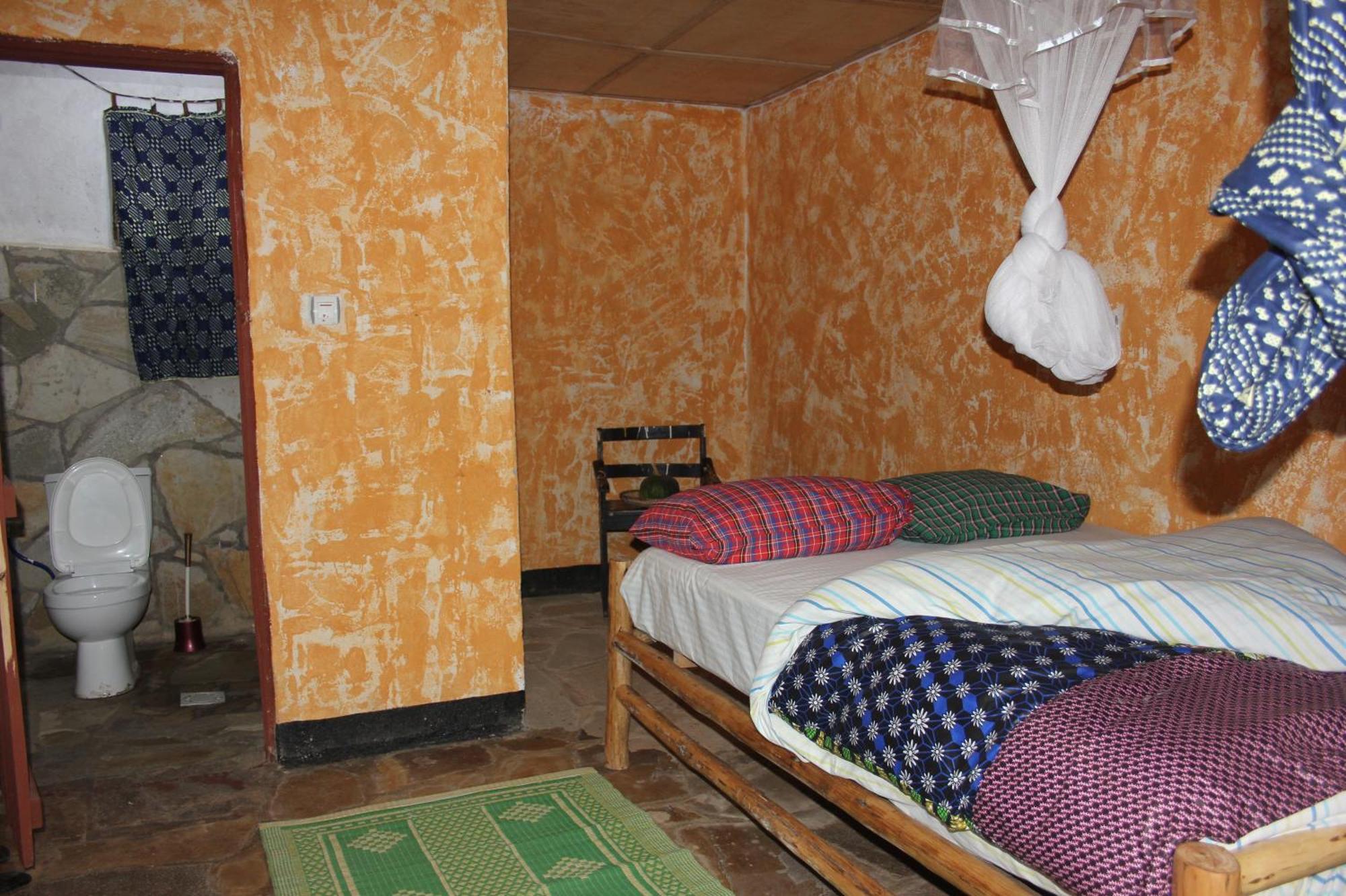 Red Rocks Rwanda - Campsite & Guesthouse Nyakinama エクステリア 写真