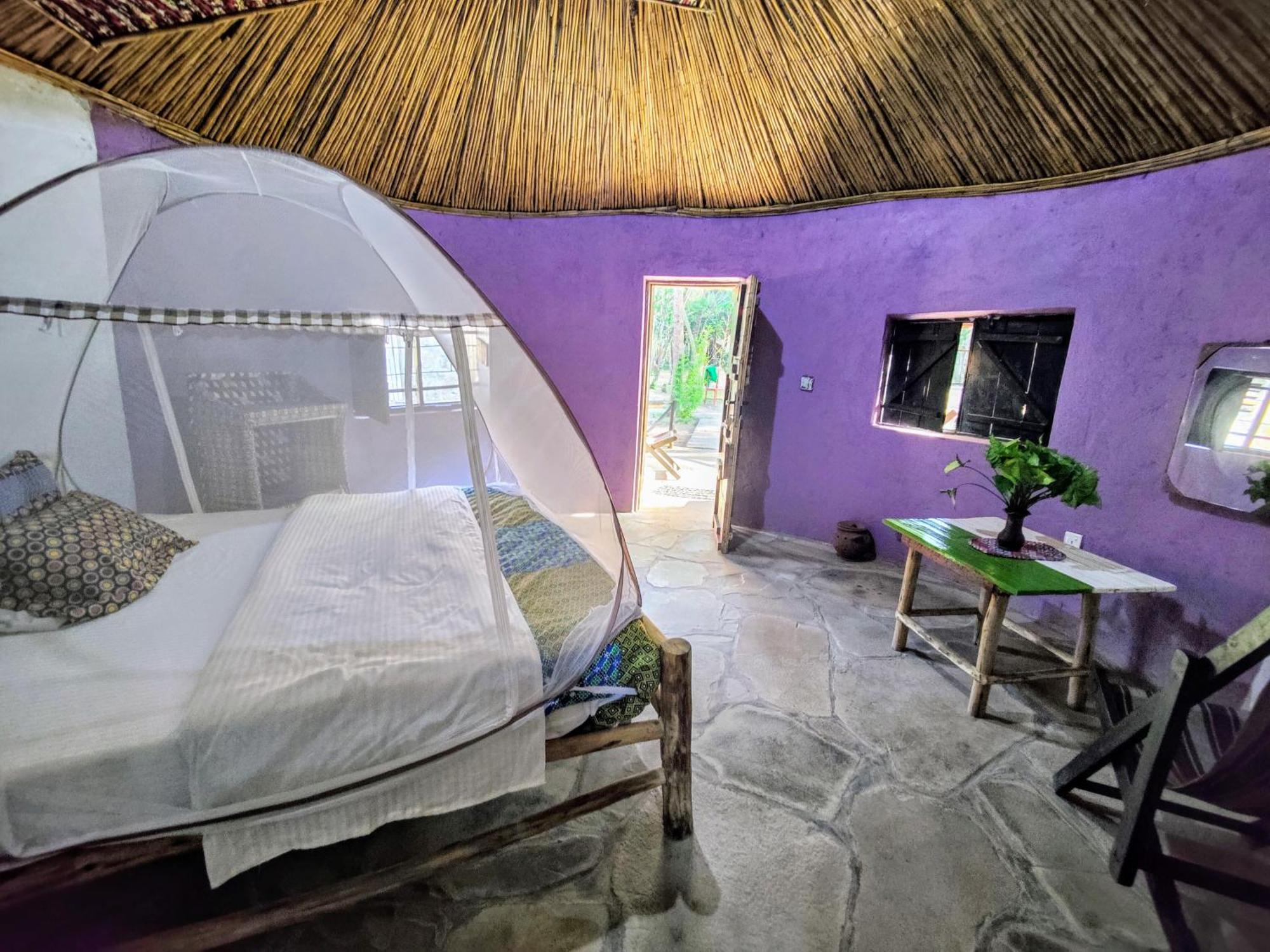 Red Rocks Rwanda - Campsite & Guesthouse Nyakinama エクステリア 写真