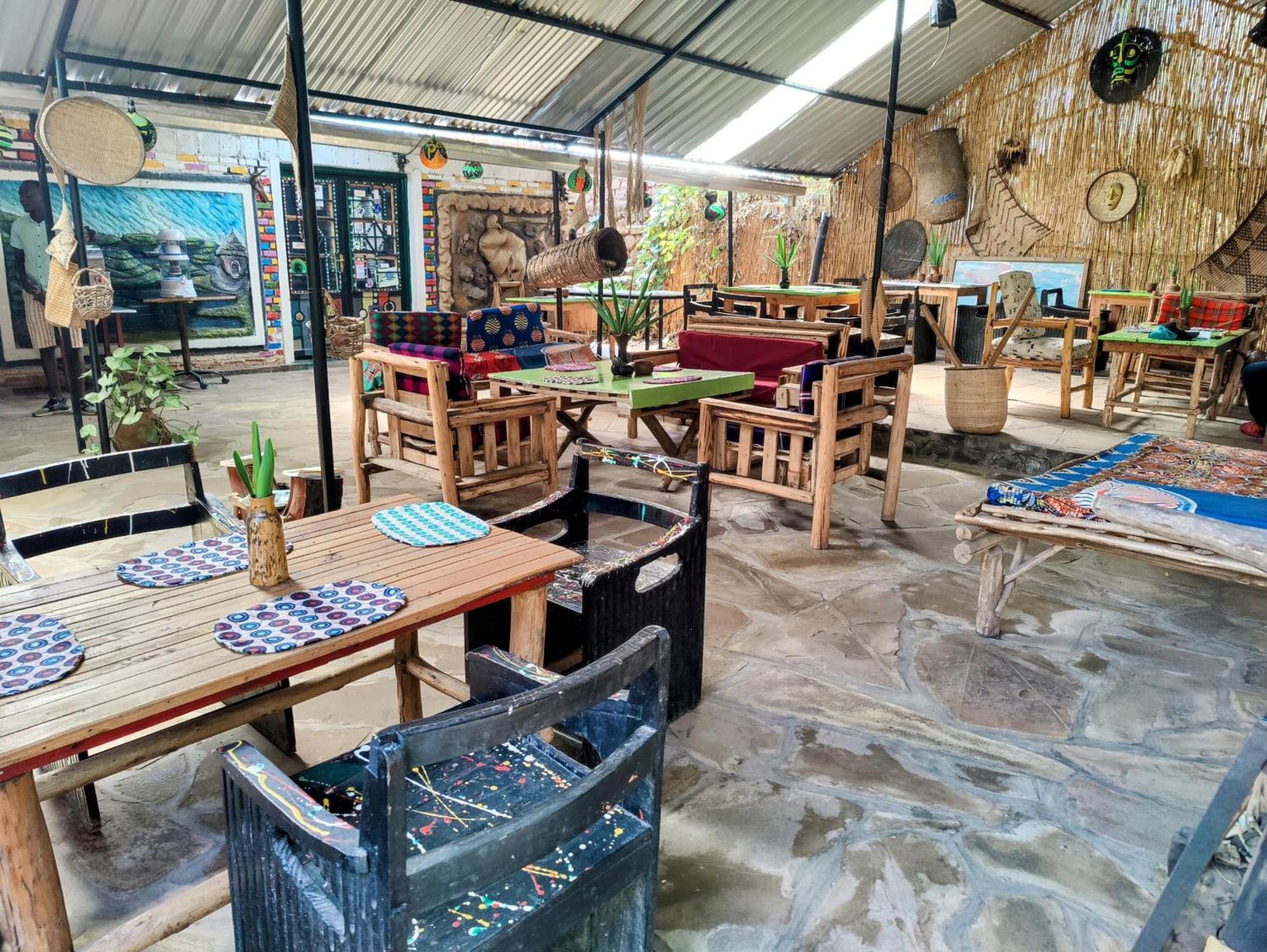Red Rocks Rwanda - Campsite & Guesthouse Nyakinama エクステリア 写真